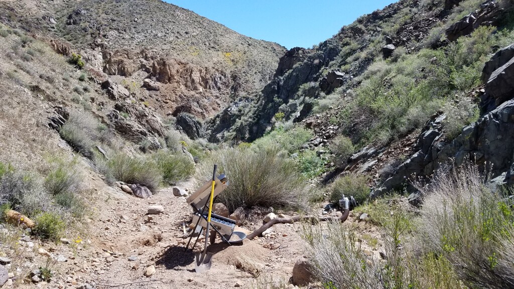 Dry-washing in Mormon Gulch.